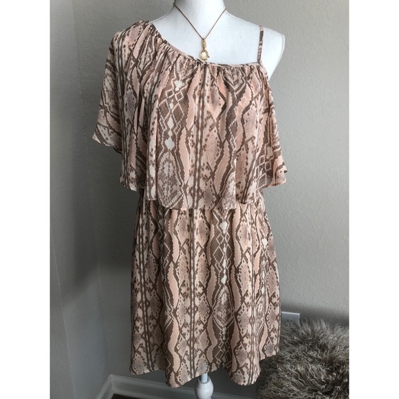 Gianni Bini One Shoulder Flutter Dress - Picture 2 of 6